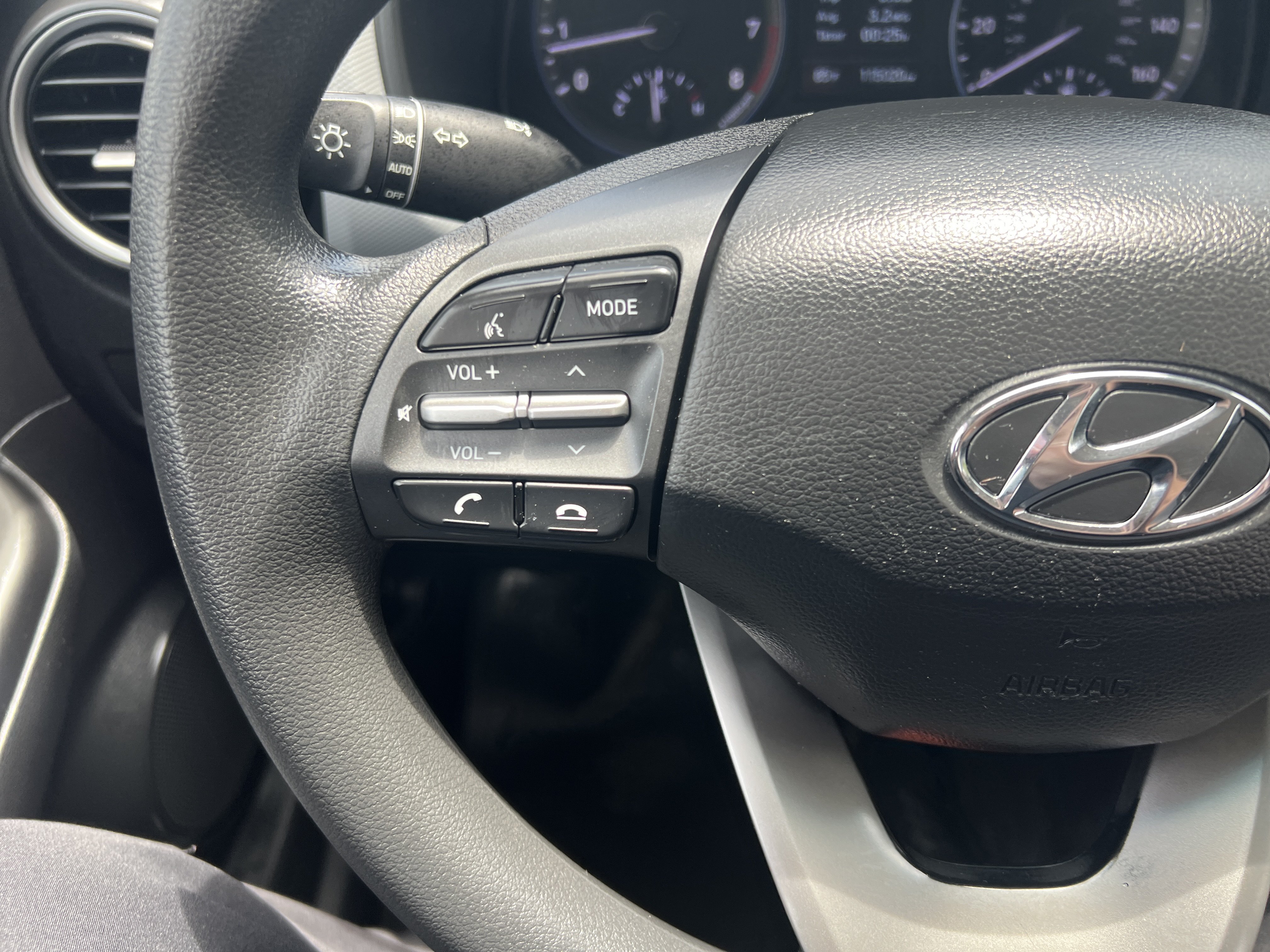 Used 2020 Hyundai Kona SE FWD image 16