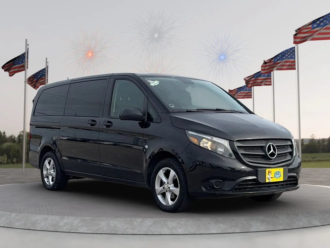 Used 2018 Mercedes-Benz Metris Passenger image 1