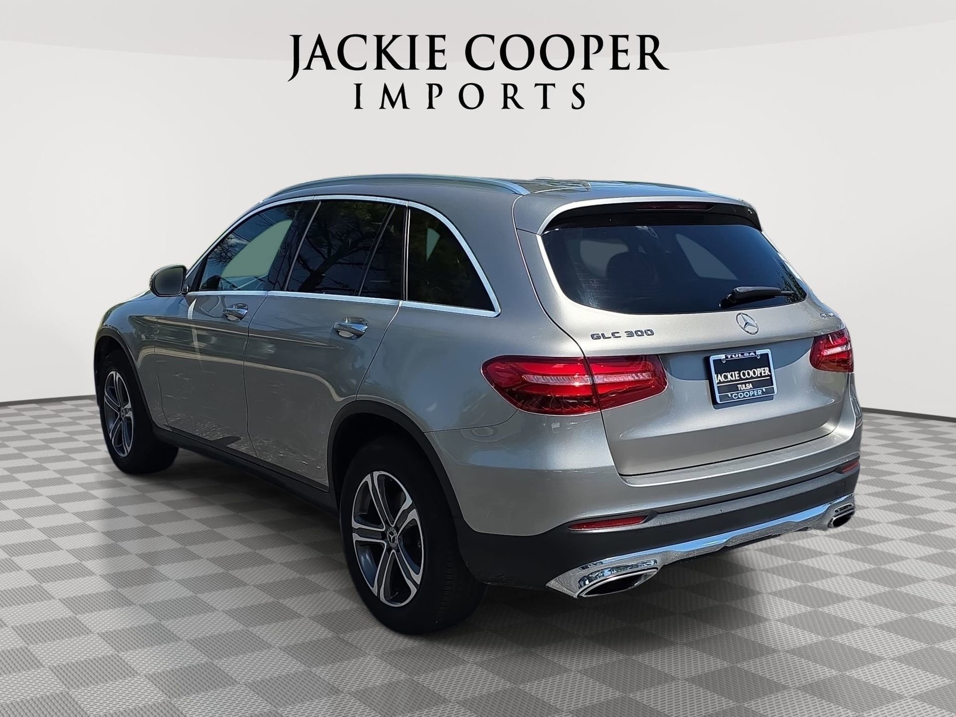 Used 2019 Mercedes-Benz GLC 300 4MATIC image 7