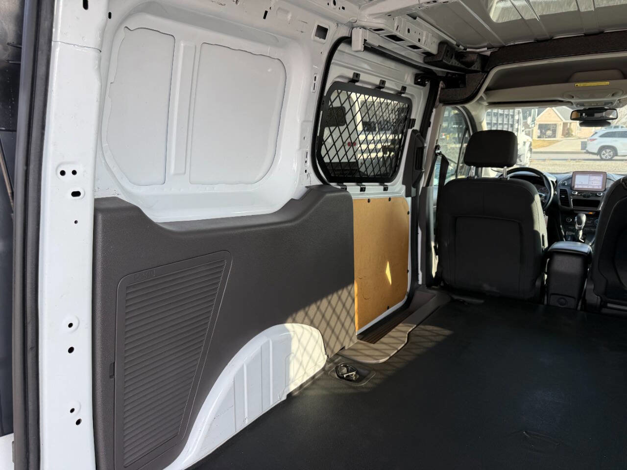 Used 2020 Ford Transit Connect XLT image 20