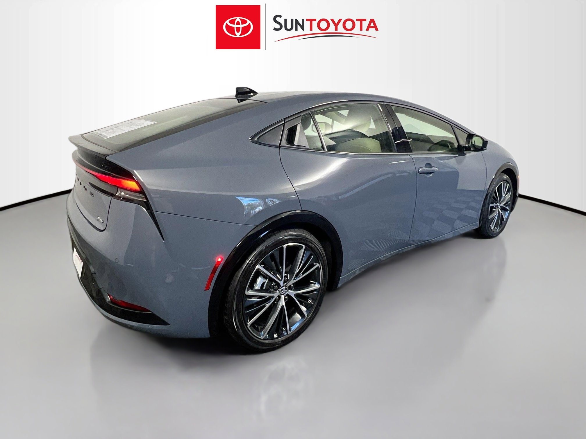 Used 2026 Toyota Prius XLE image 4