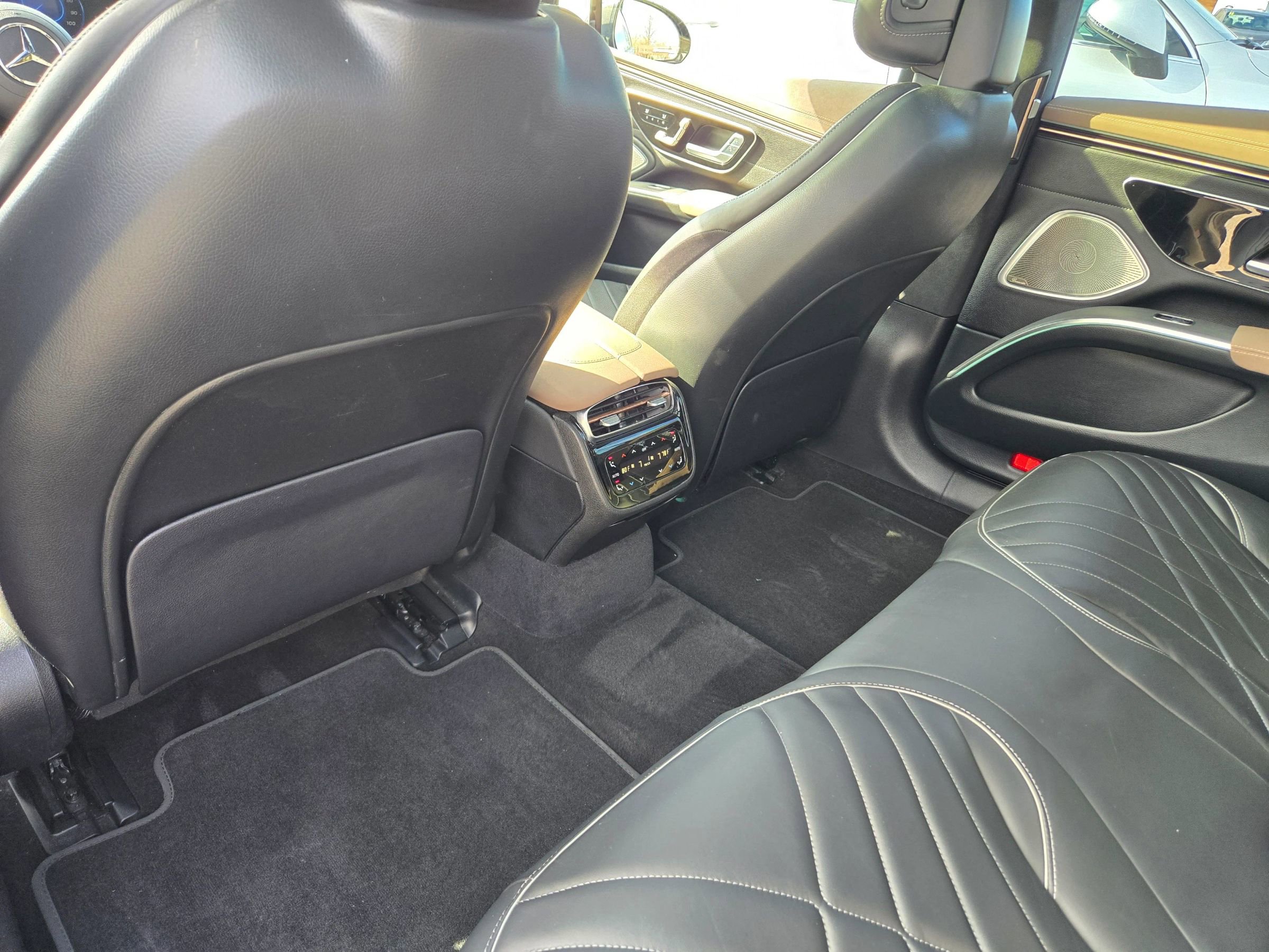 Used 2023 Mercedes-Benz EQS 580 4MATIC Sedan w/ Exclusive Trim Package image 59