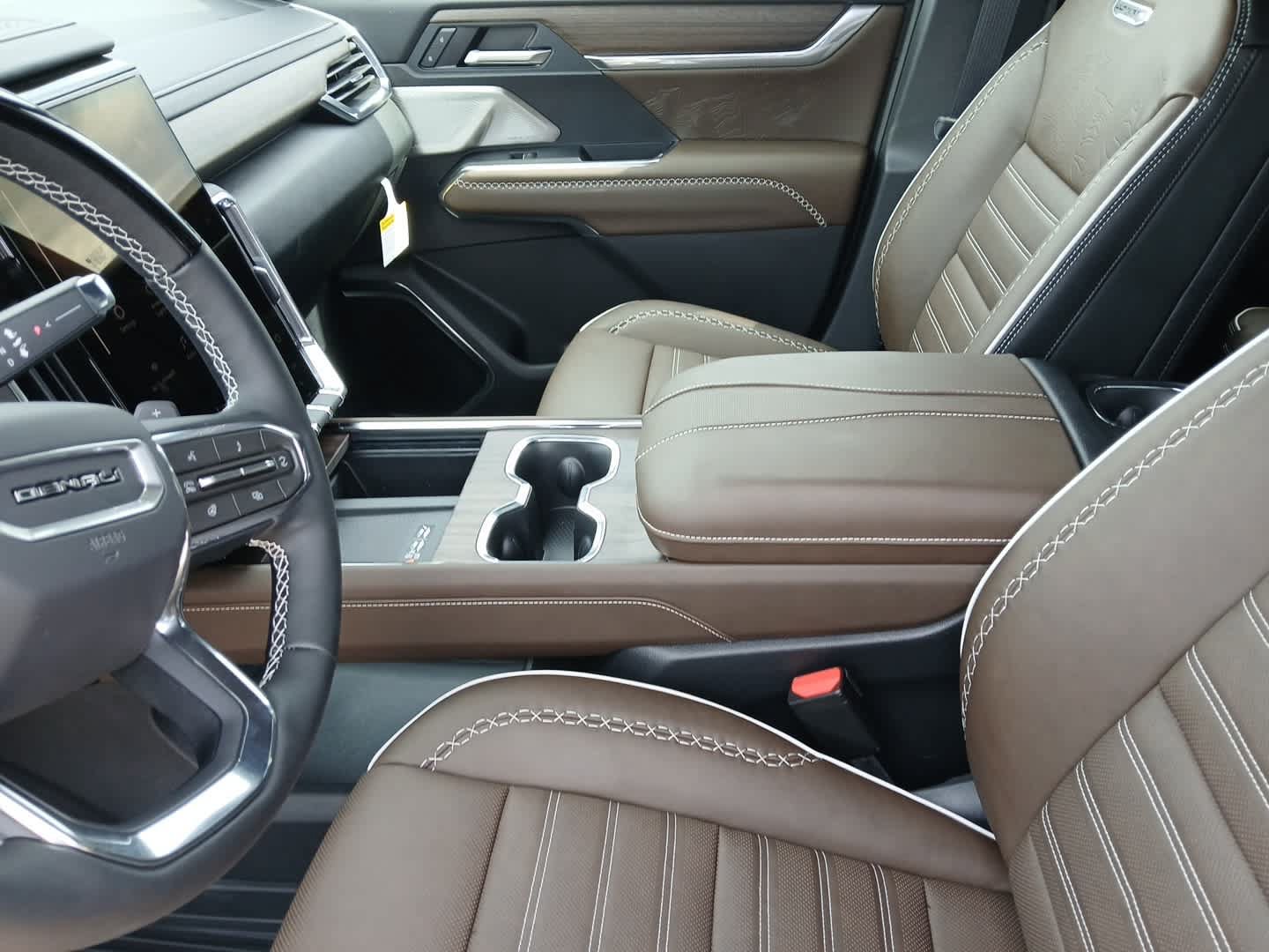 New 2026 GMC Acadia Denali Ultimate w/ LPO, Floor Liner Package AWD/4WD image 19