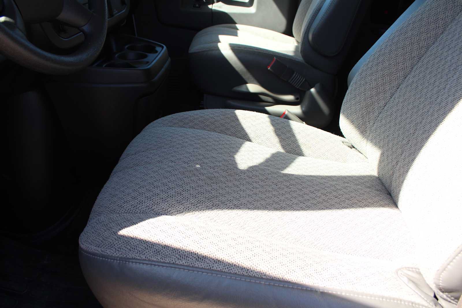 Used 2025 Chevrolet Express 3500 LT w/ LT Preferred Equipment Group RWD image 25
