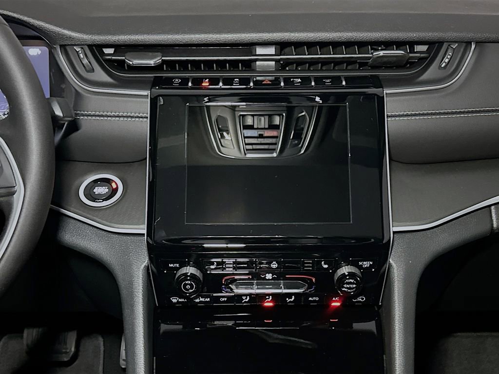 New 2025 Jeep Grand Cherokee L Altitude image 9