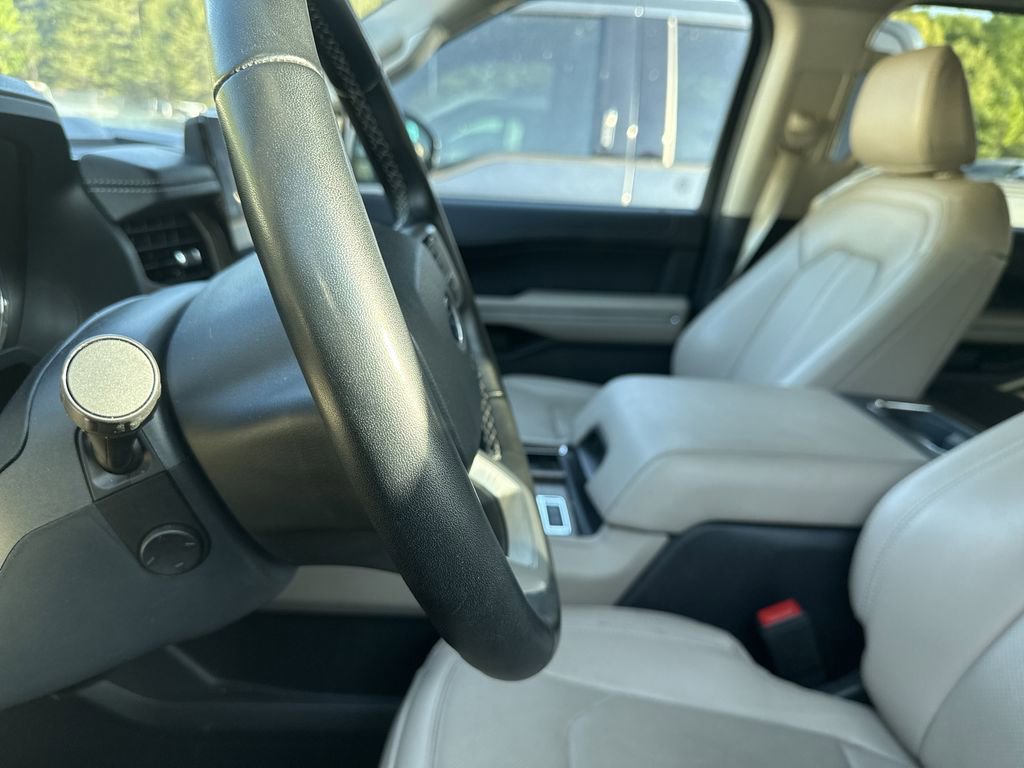 Used 2024 Ford Expedition Max Limited AWD/4WD image 13
