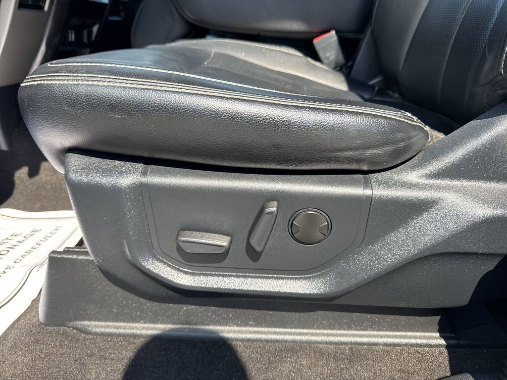 Used 2020 Ford F150 Lariat AWD/4WD image 12