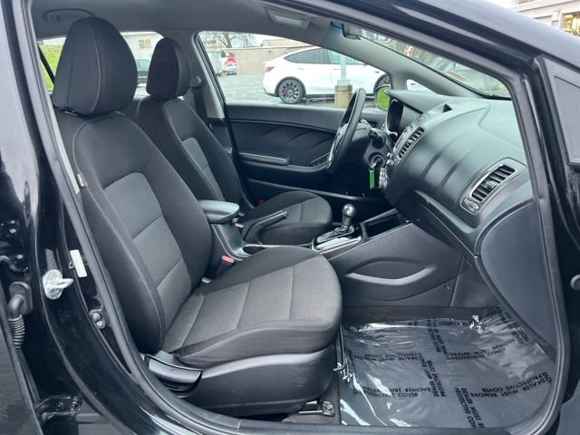 Used 2017 Kia Forte LX image 10