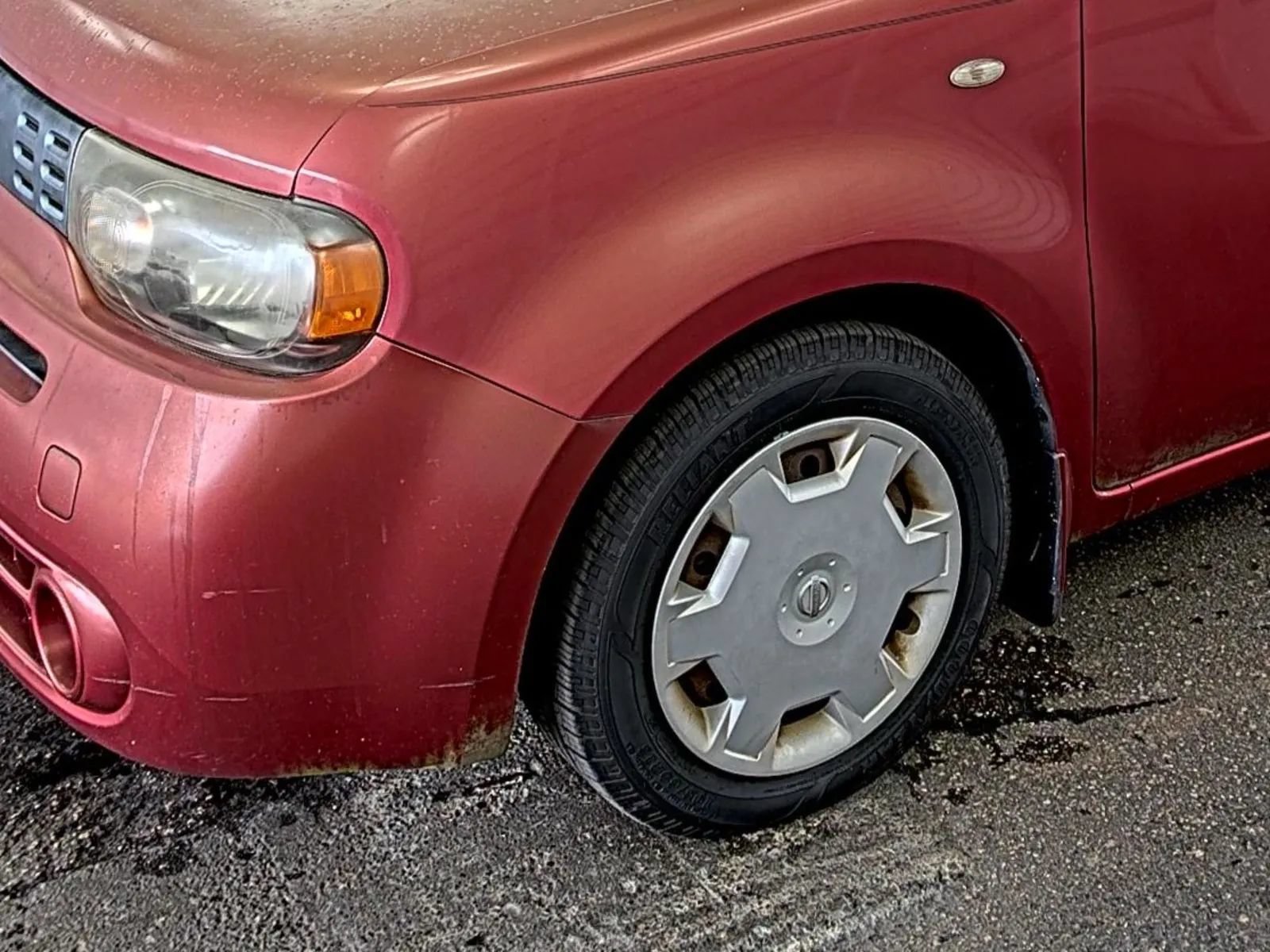 Used 2009 Nissan Cube 1.8 S w/ Interior Designer Pkg FWD image 12