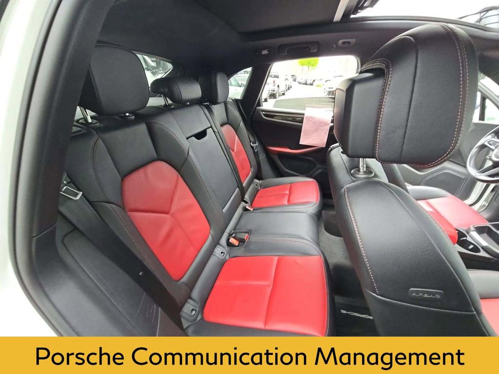 Used 2023 Porsche Macan S AWD/4WD image 10