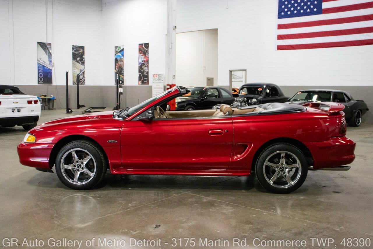 Used 1997 Ford Mustang GT RWD image 4
