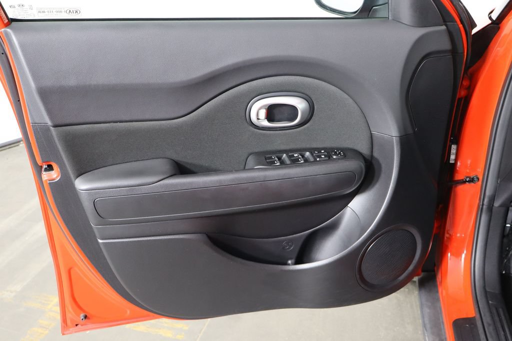Used 2019 Kia Soul FWD image 19