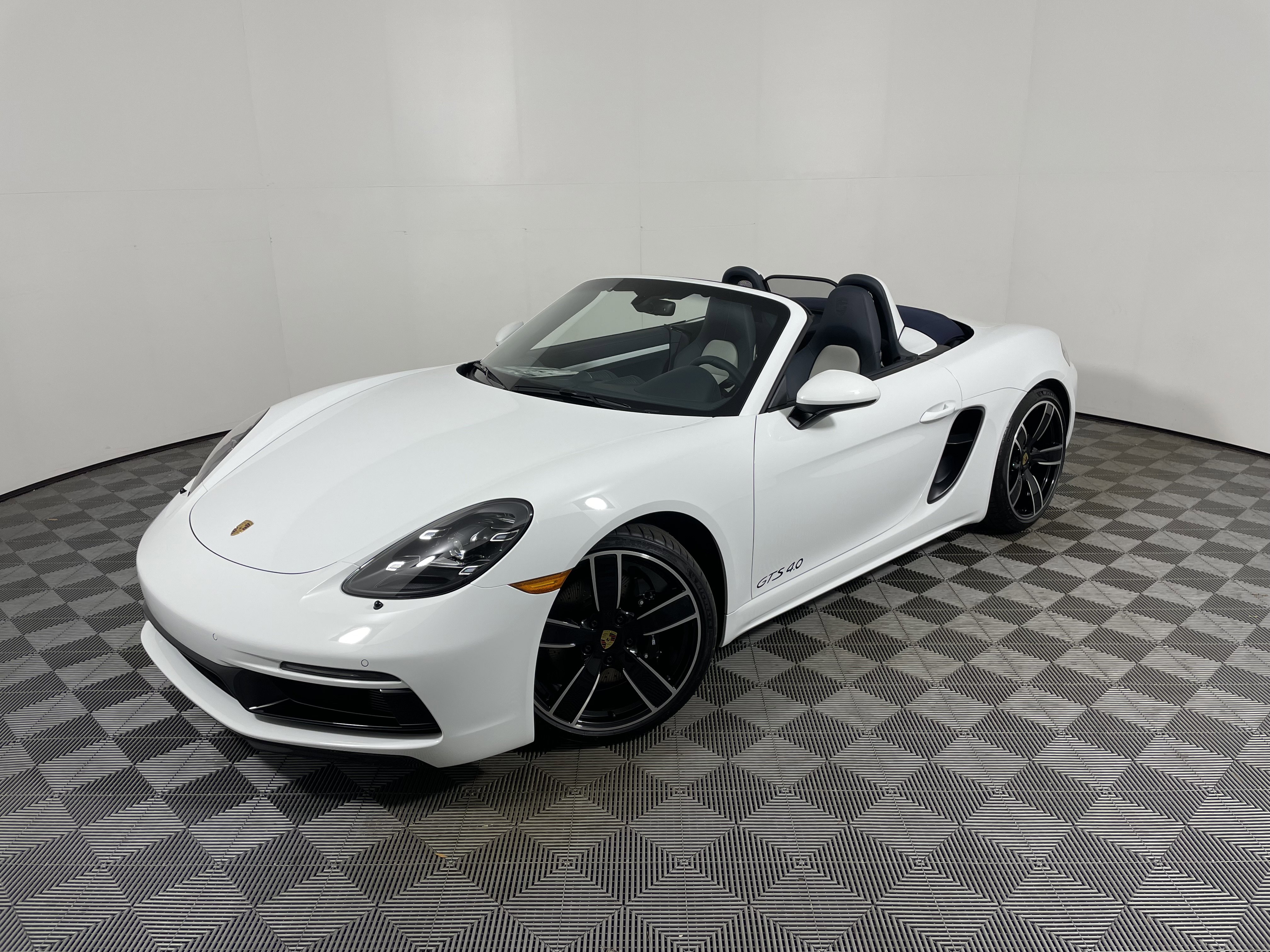 New 2025 Porsche 718 Boxster GTS