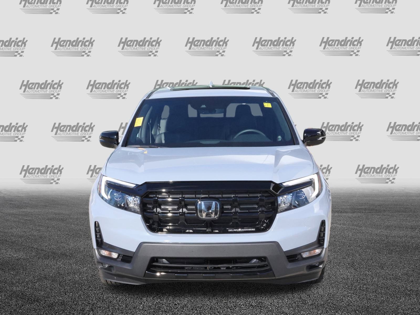 Used 2025 Honda Ridgeline Black Edition image 3