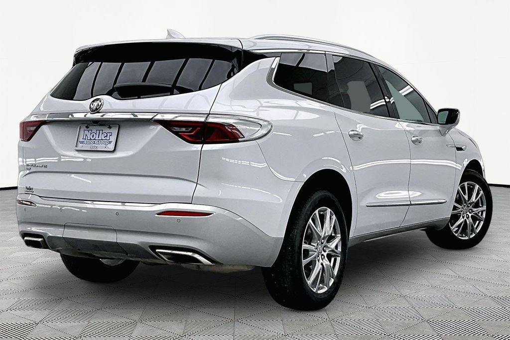 Used 2024 Buick Enclave Essence w/ Experience Buick Package AWD/4WD image 2