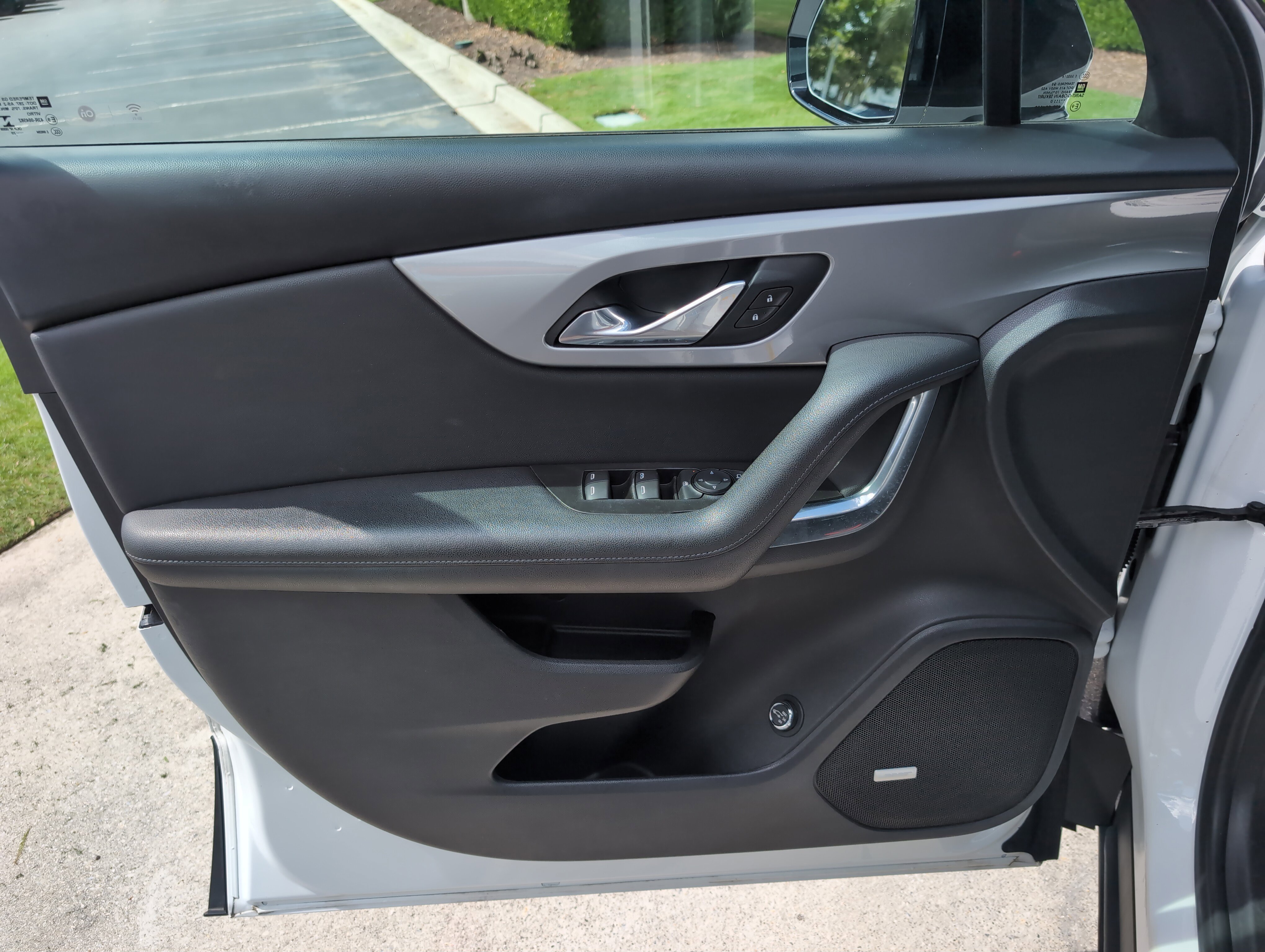 Used 2020 Chevrolet Blazer LT w/ Redline Edition FWD image 13