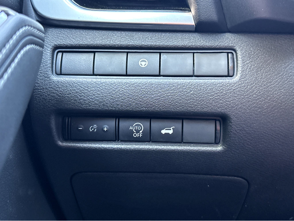 Used 2024 Nissan Rogue SL w/ SL Premium Package image 15