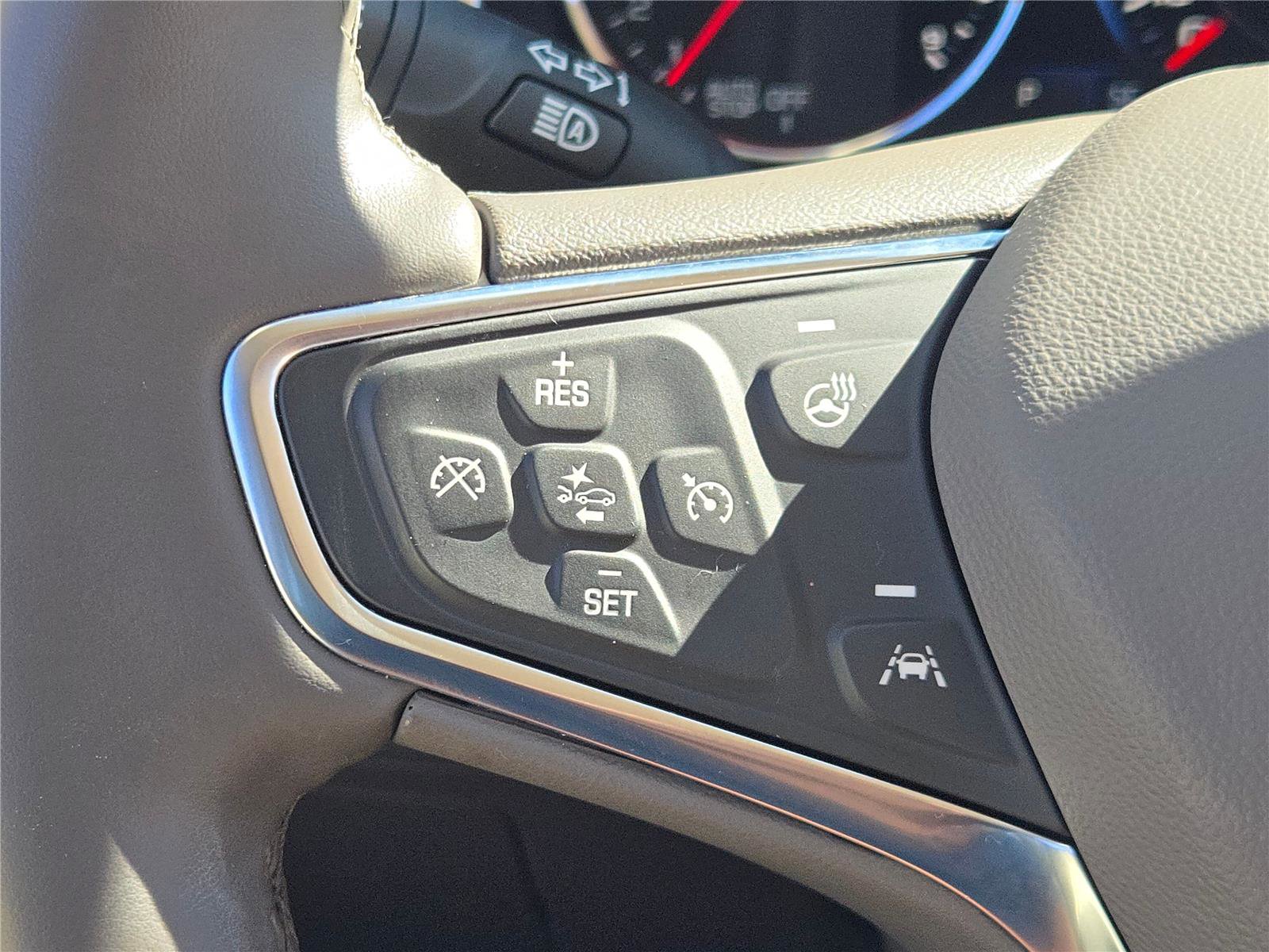 Used 2024 Chevrolet Malibu LT image 32