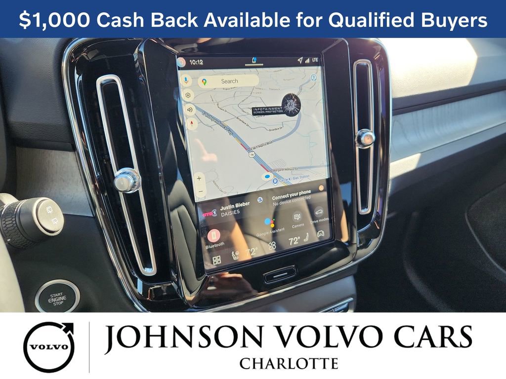 New 2026 Volvo XC40 B5 Core w/ Climate Package image 8