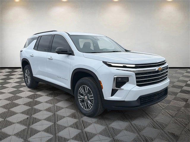 New 2026 Chevrolet Traverse LT w/ Driver Confidence Package image 3