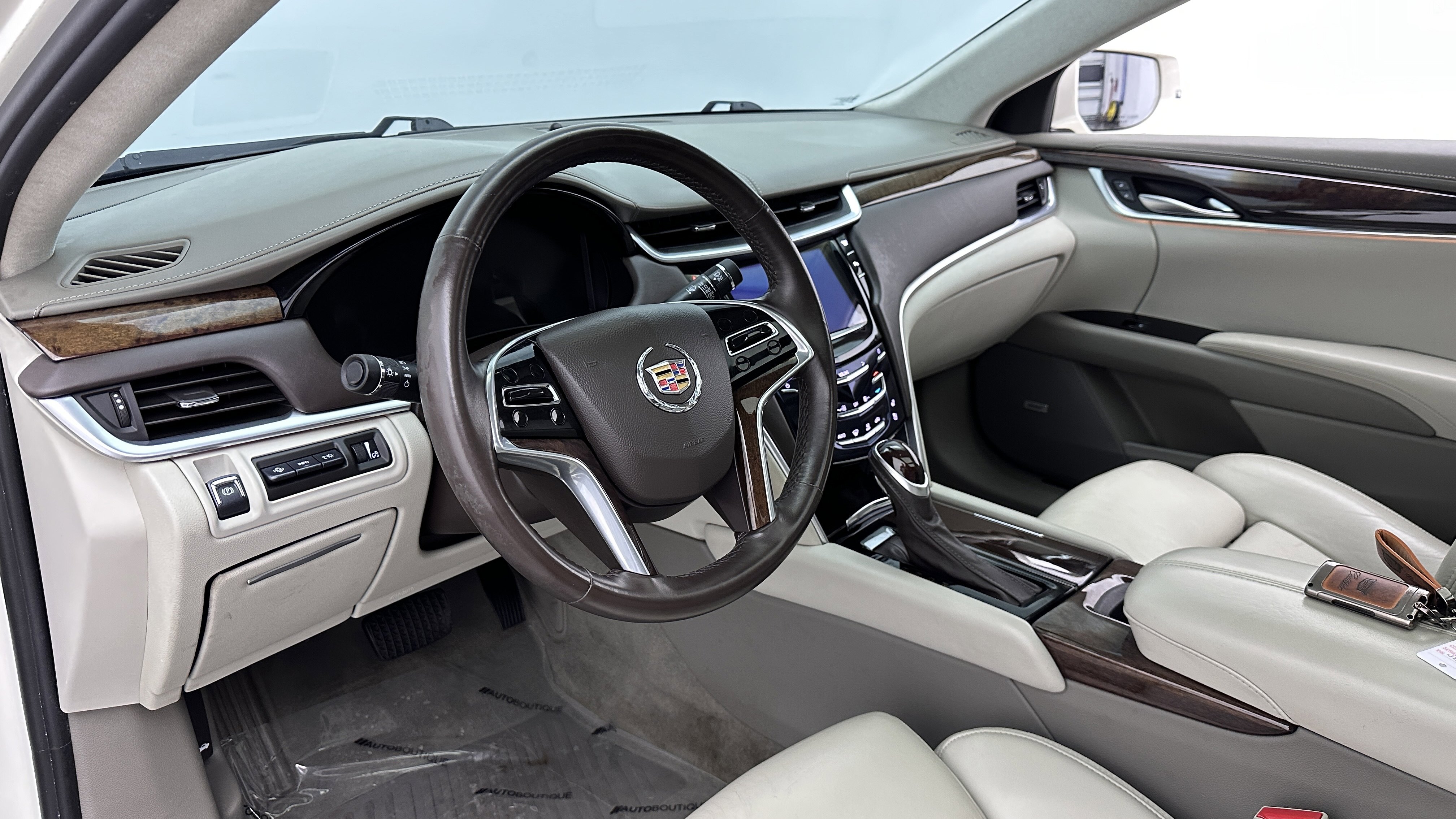 Used 2013 Cadillac XTS Platinum AWD/4WD image 10