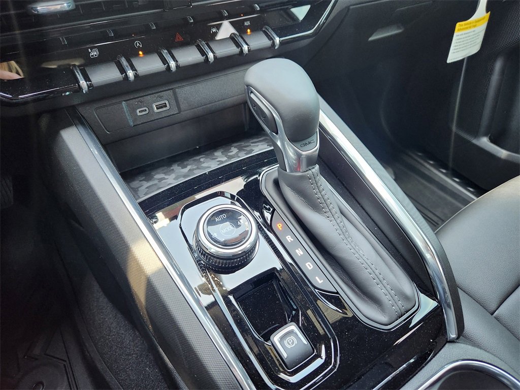 New 2025 GMC Canyon Elevation w/ Convenience Package image 16