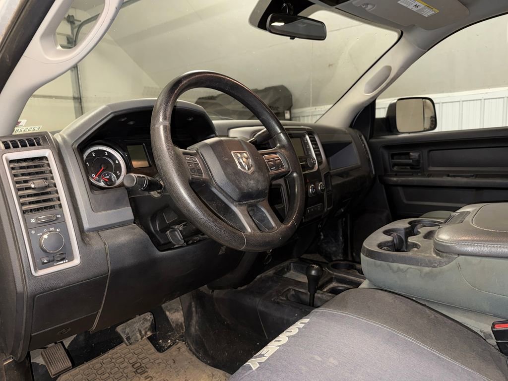 Used 2017 RAM 2500 Tradesman w/ Chrome Appearance Group image 16