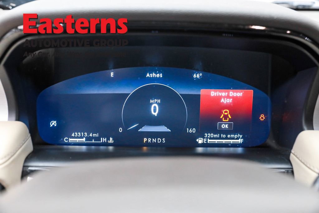 Used 2022 Lincoln Nautilus AWD w/ Premium Package image 18