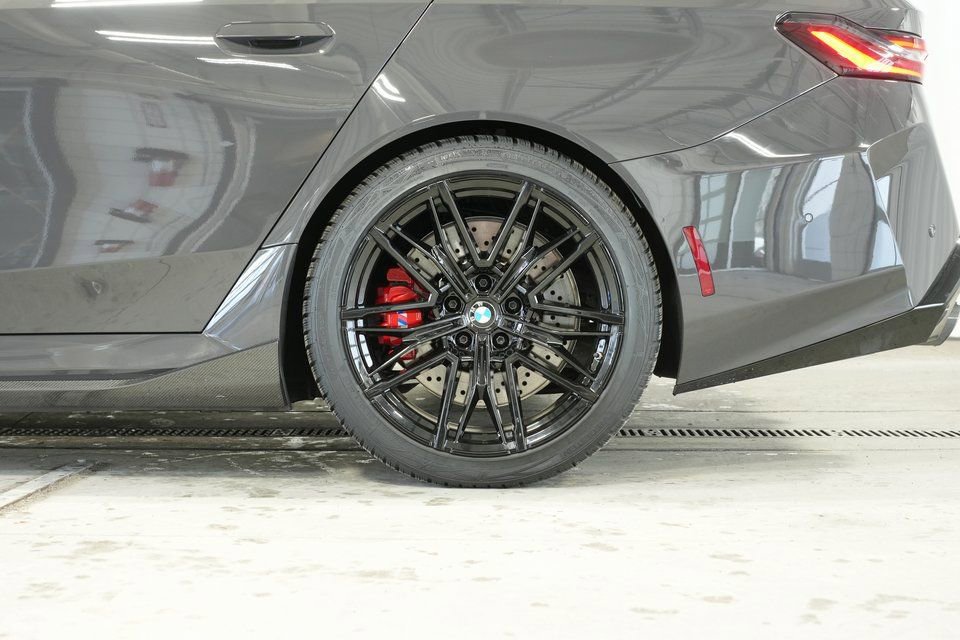 Used 2025 BMW M5 Touring image 47