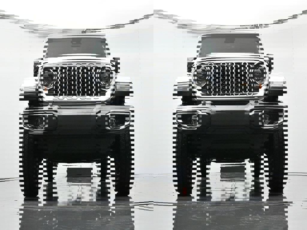 New 2024 Jeep Wrangler Unlimited Sahara w/ Technology Group image 38