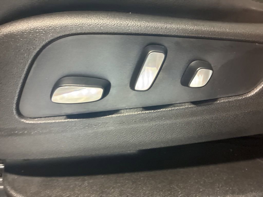 Used 2019 Cadillac XT5 Luxury FWD image 25
