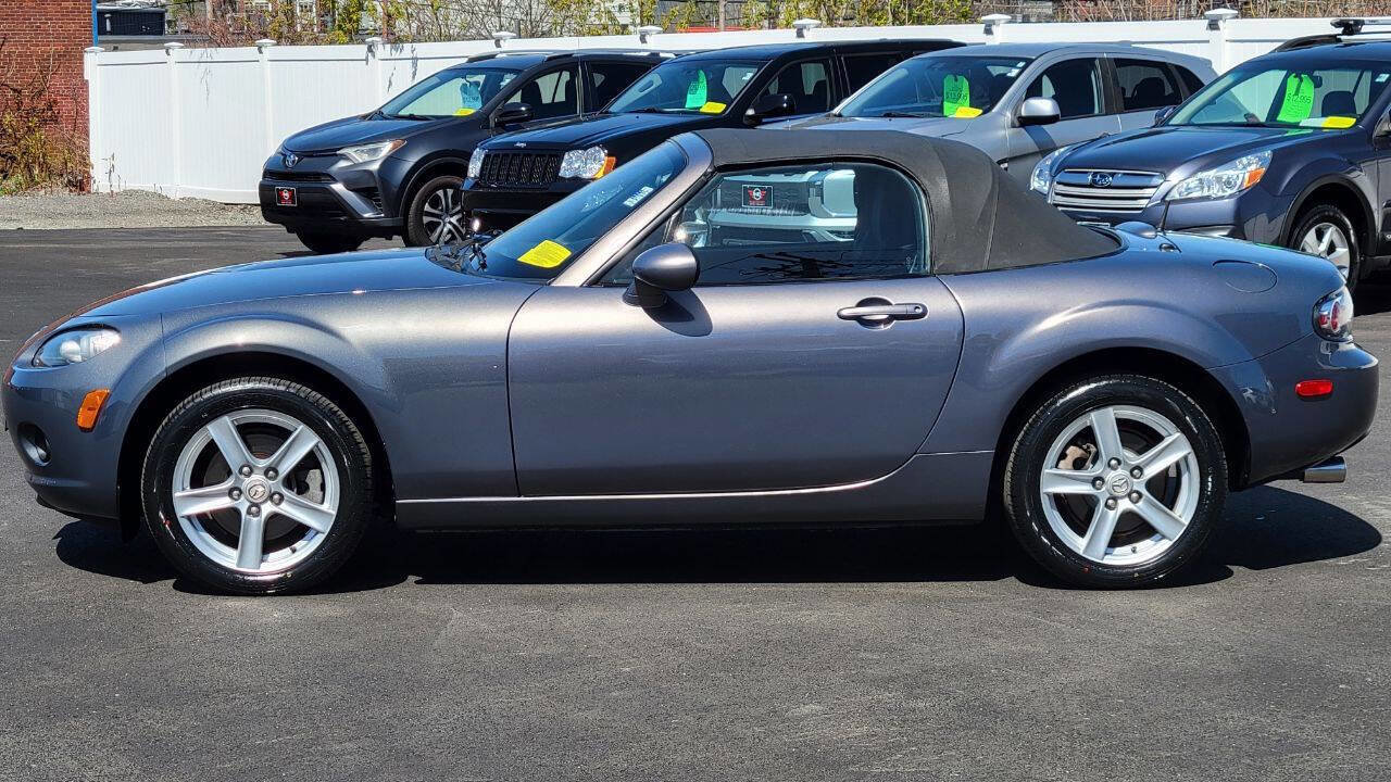 Used 2006 MAZDA MX-5 Miata Touring RWD image 15