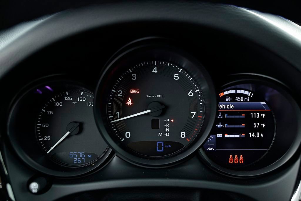 Certified 2025 Porsche Macan image 34