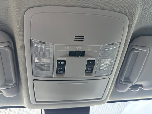 Used 2017 Toyota RAV4 XLE FWD image 23
