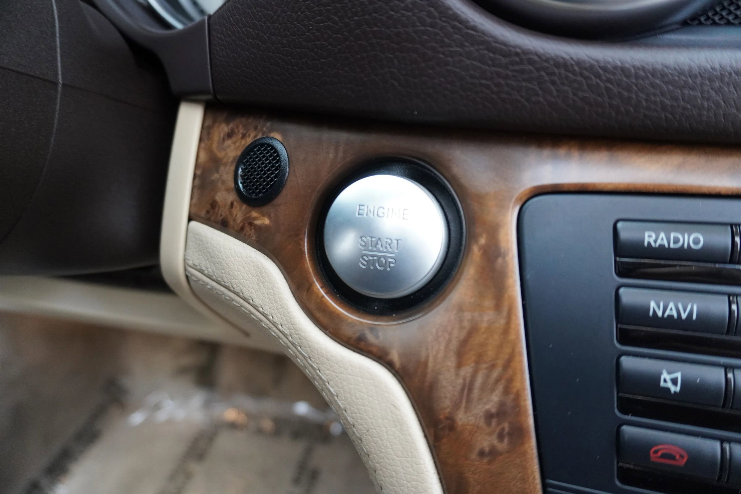 Used 2015 Mercedes-Benz SL 400 image 20