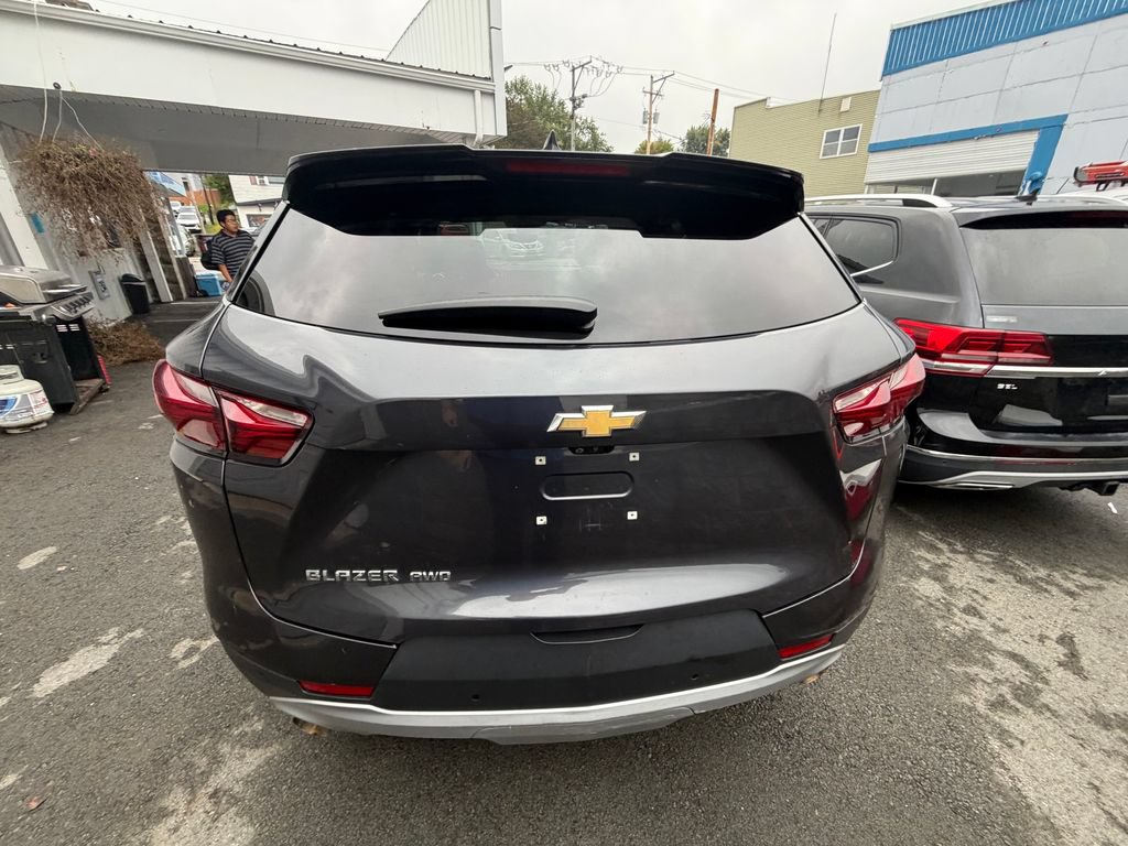 Used 2021 Chevrolet Blazer LT w/ Sound & Technology Package AWD/4WD image 4