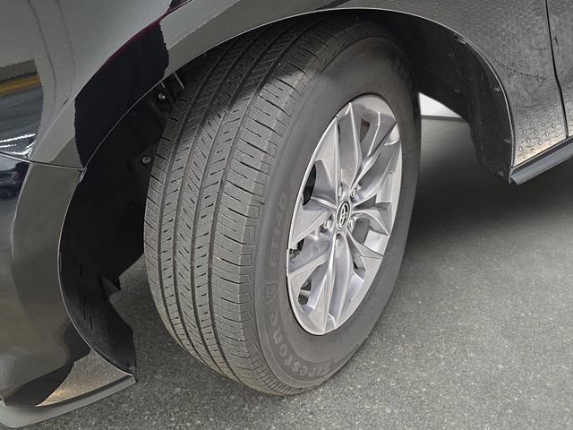 Certified 2026 Toyota Sienna XLE FWD image 26
