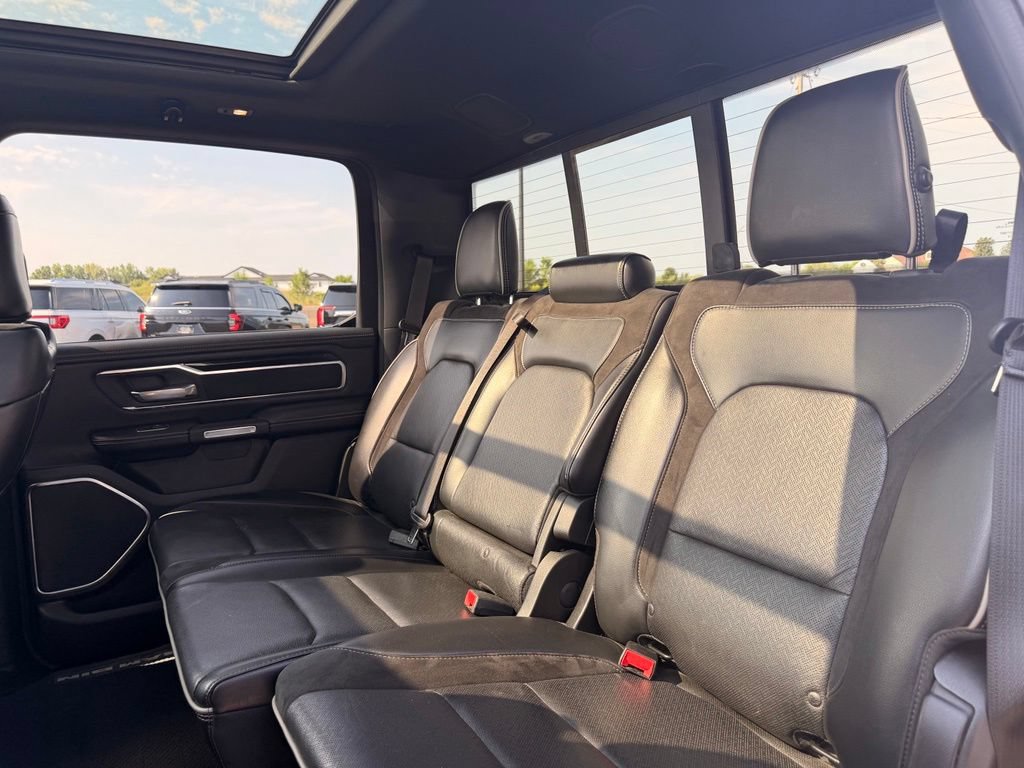 Used 2019 RAM 1500 Laramie AWD/4WD image 27