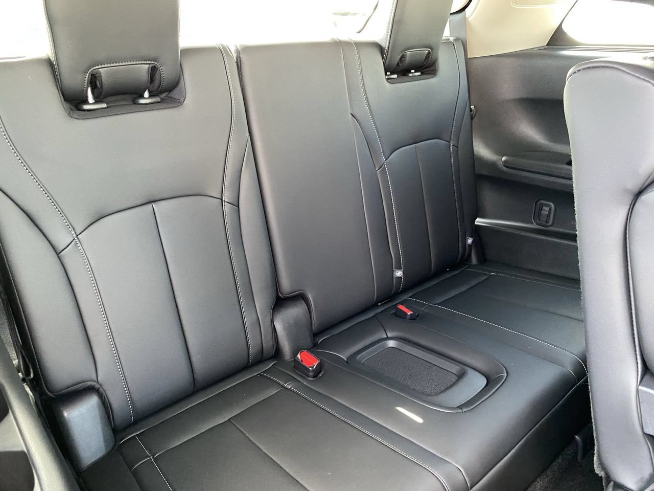 Certified 2026 INFINITI QX60 Luxe w/ Cargo Package FWD image 13
