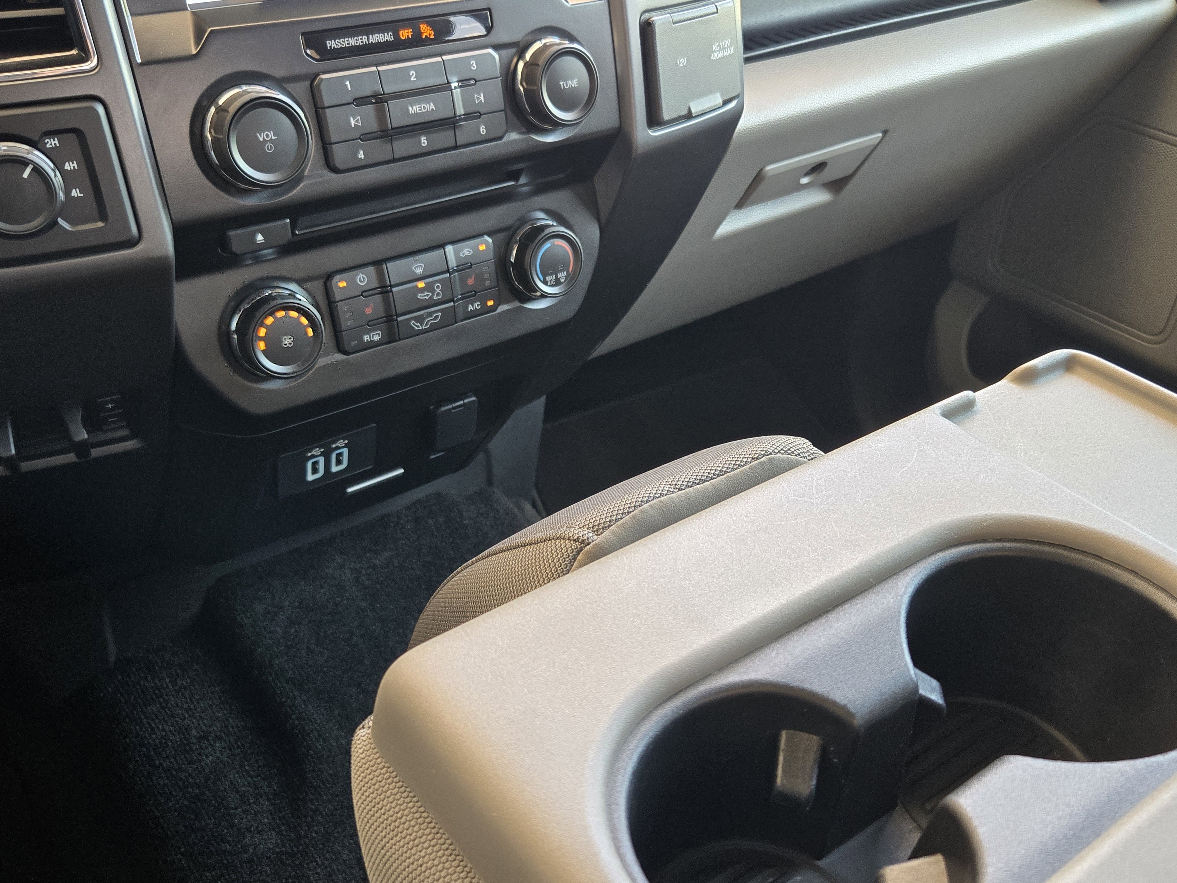 Used 2018 Ford F150 XLT w/ Equipment Group 302A Luxury AWD/4WD image 15