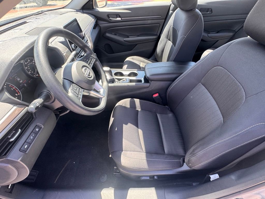 Certified 2024 Nissan Altima 2.5 SV FWD image 11