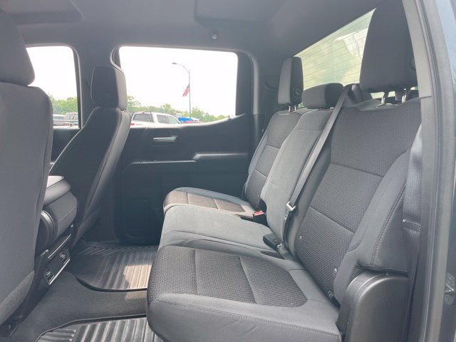 Used 2020 Chevrolet Silverado 1500 Custom w/ Custom Value Package AWD/4WD image 15