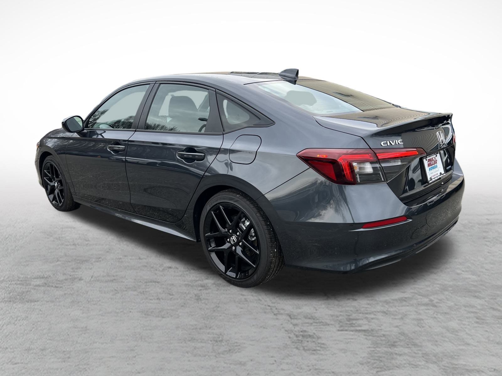 Used 2025 Honda Civic Sport image 4