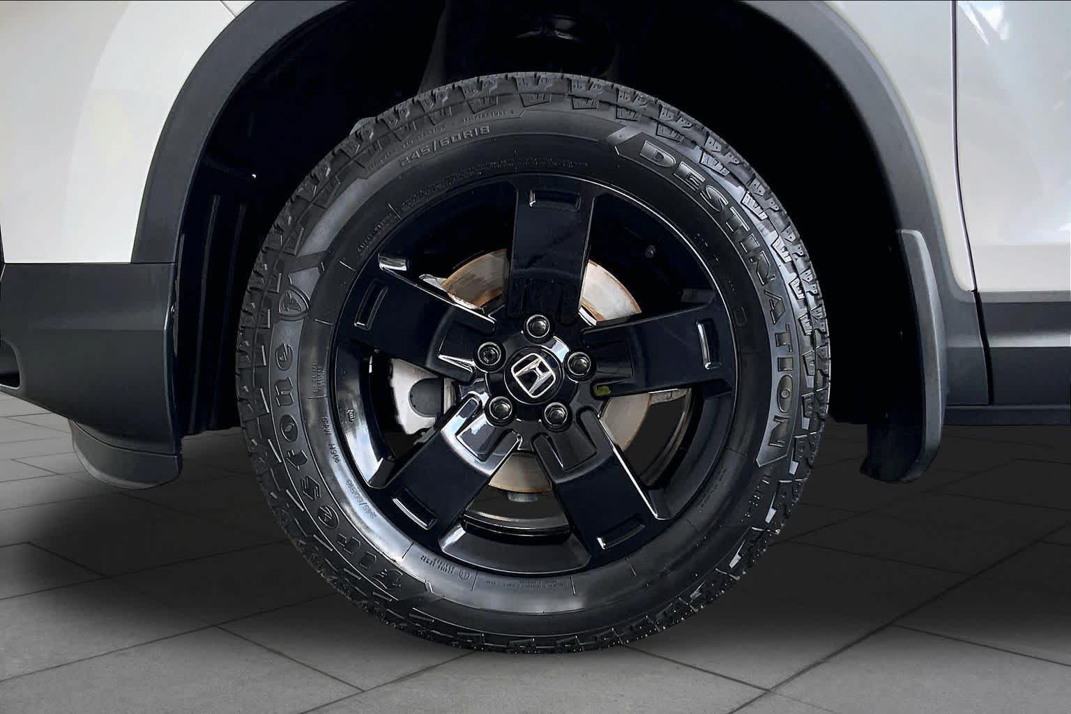 Used 2024 Honda Ridgeline Black Edition image 11