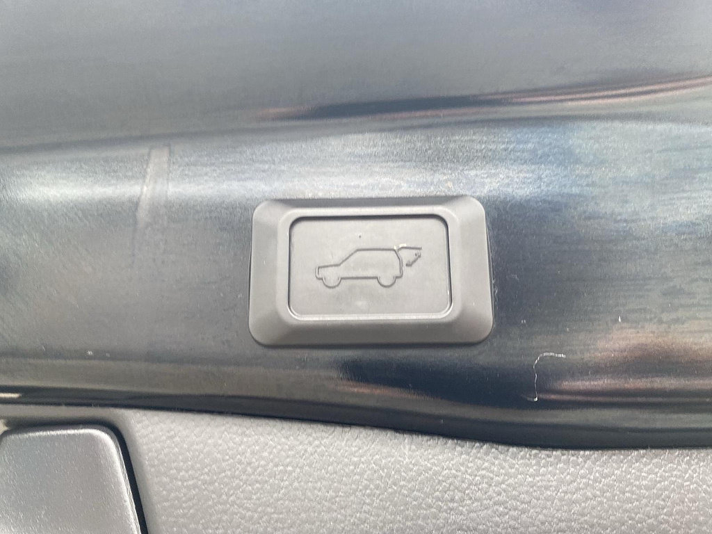 Used 2025 Toyota RAV4 XLE w/ Convenience Package AWD/4WD image 46