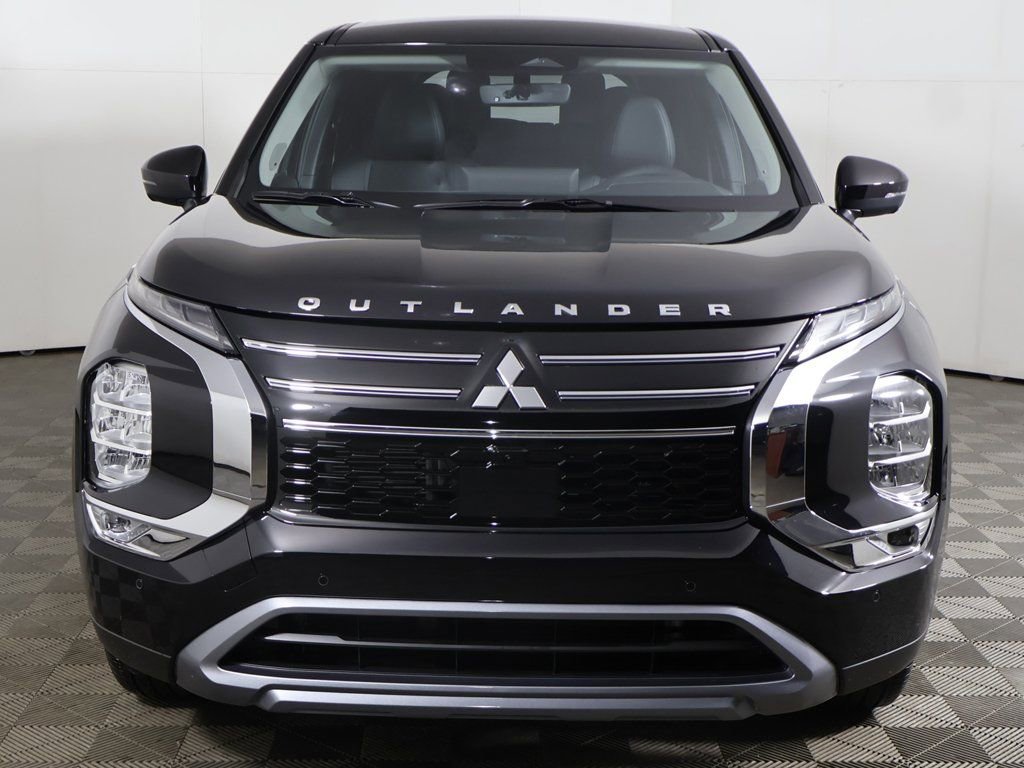 New 2026 Mitsubishi Outlander SE image 13
