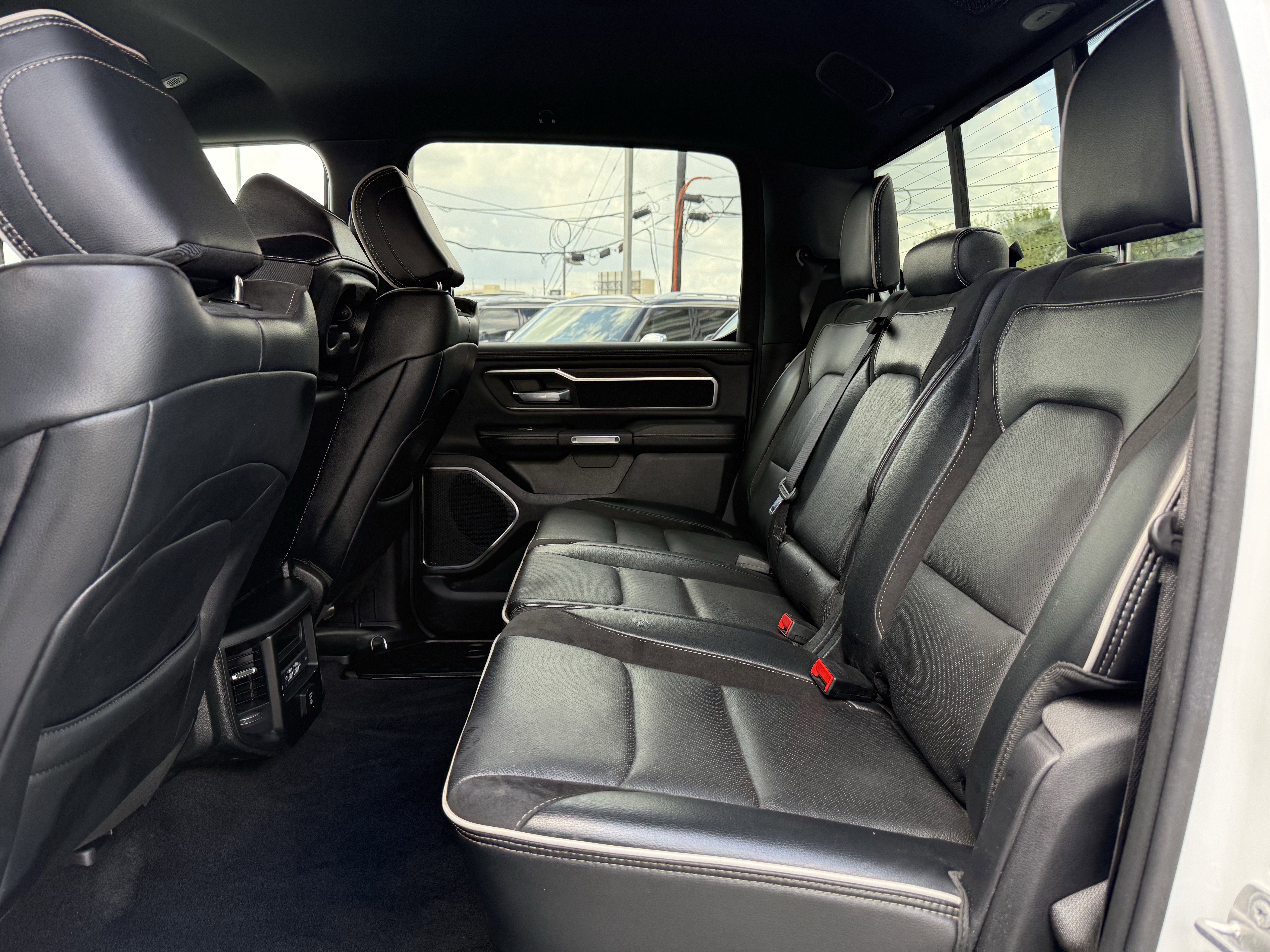Used 2025 RAM 1500 Laramie image 14
