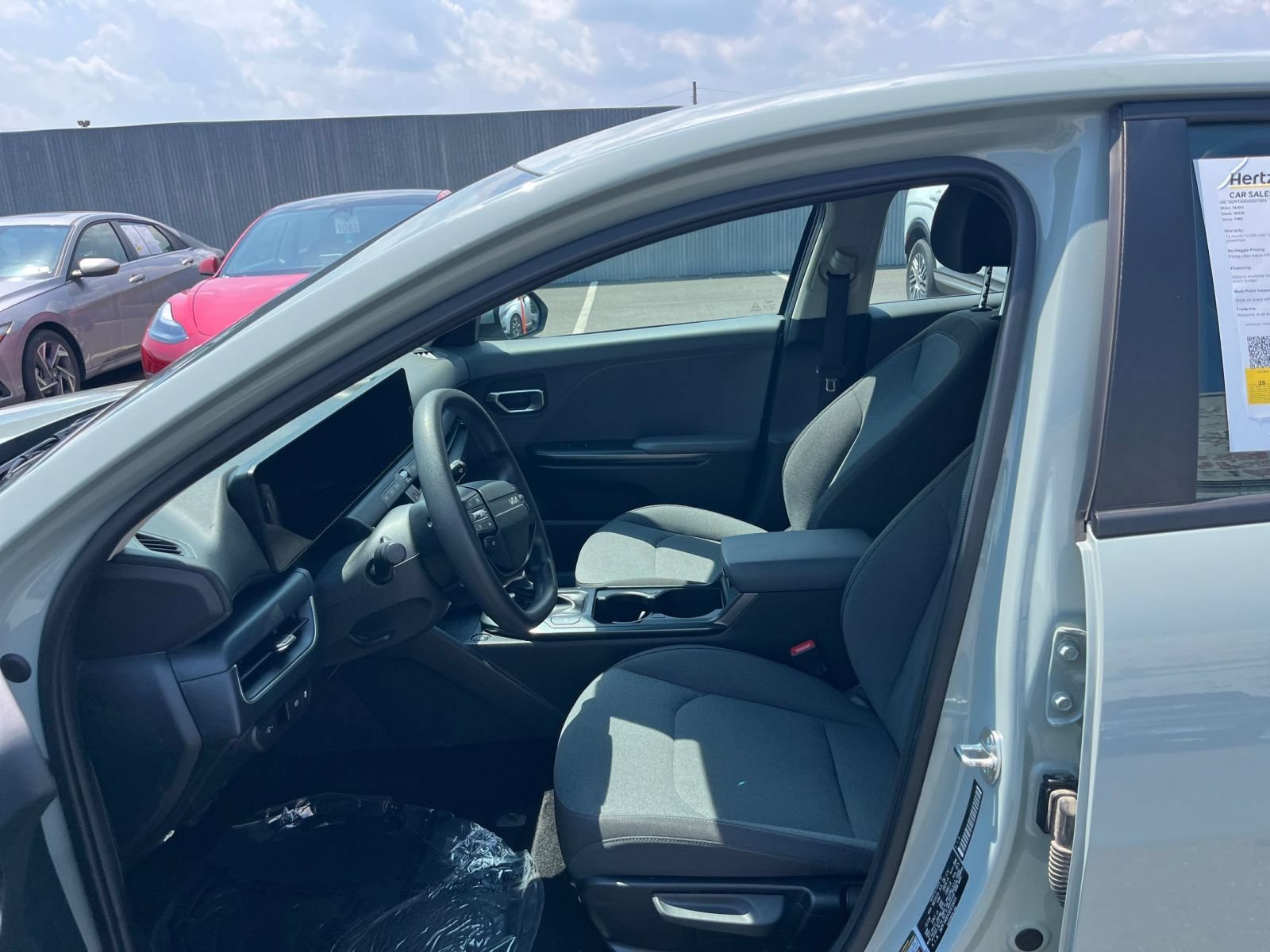 Used 2025 Kia K4 FWD image 27