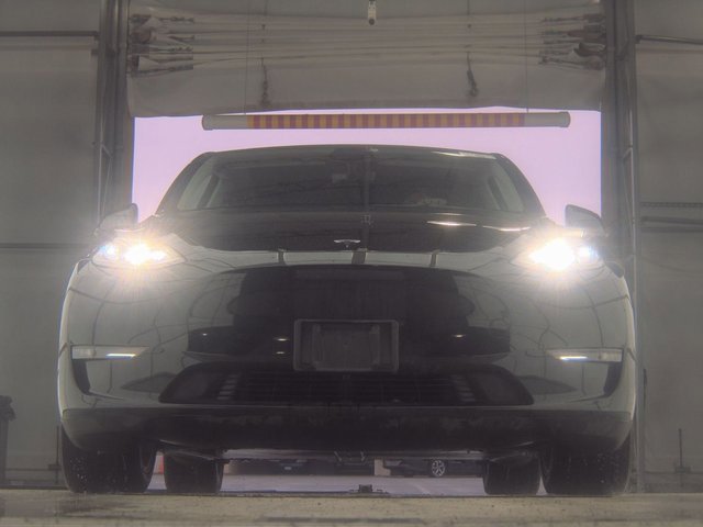 Used 2023 Tesla Model Y Long Range image 11