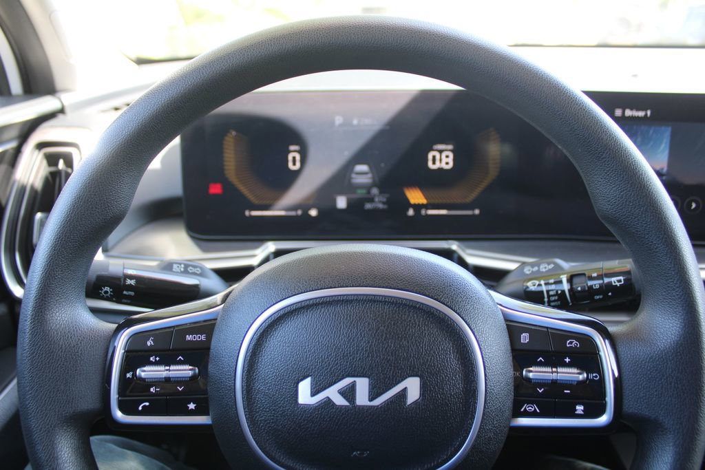 Certified 2024 Kia Sorento LX image 25